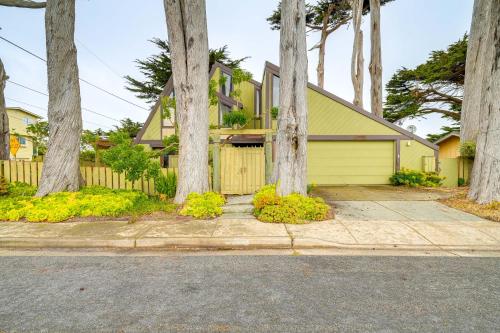 Φωτογραφία από το άλμπουμ του Moss Beach Oceanfront Retreat about 20 Mi to San Fran! σε Moss Beach