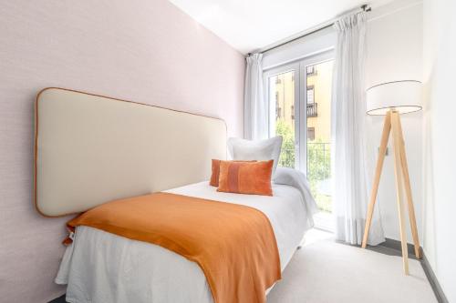 Colorful 2-Bed Apartment for 3 in La Latina