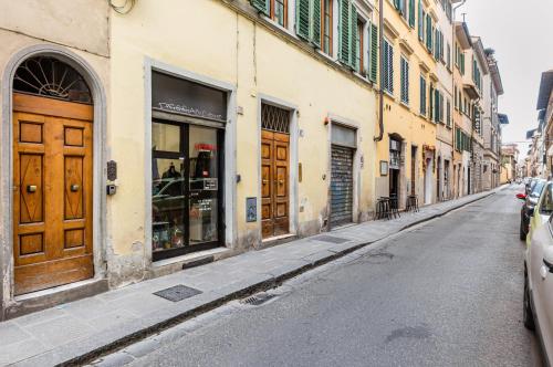 GuestHost - Sant'Ambrogio Gem - Chic Florence Nest