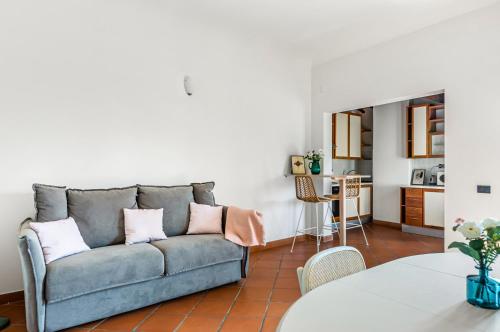 GuestHost - Sant'Ambrogio Gem - Chic Florence Nest