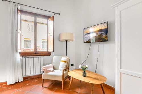 GuestHost - Sant'Ambrogio Gem - Chic Florence Nest