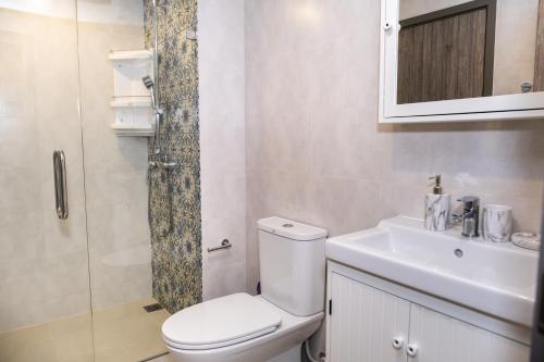 Koupelna v ubytování G14 SuperKingSizeBed 1этаж тихая сторона