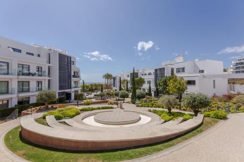 Modern apartment Pedro, Higueron reserve