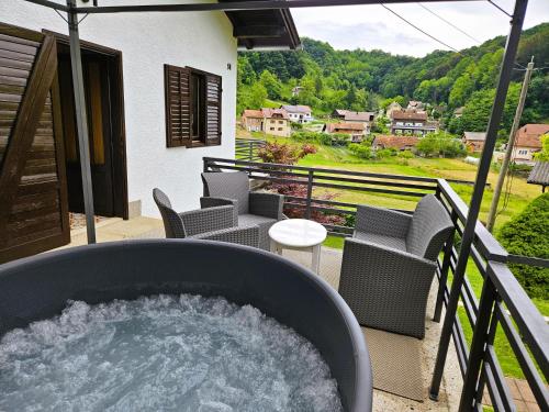 Ban công/sân hiên tại Sweet Spot Holiday home 700 m from Terme