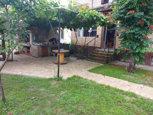 Φωτογραφία από το άλμπουμ του Kuća za odmor ''S'' σε Mladenovo