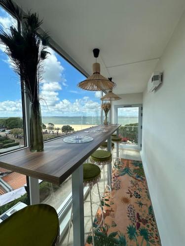 Appartement Claire front de mer superbe vue Bassin