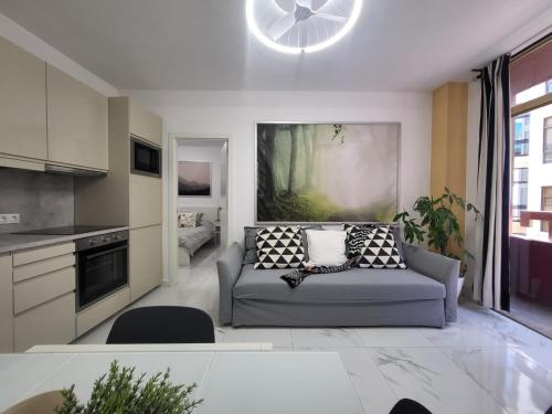 New 2 Bedrooms Gold flat at Las Canteras beach with balcony and Free Parking