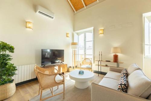 Pasaje Mallol Central Duplex by Valcambre