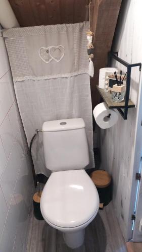 Ένα μπάνιο στο Chambres d'hôtes Lamourio