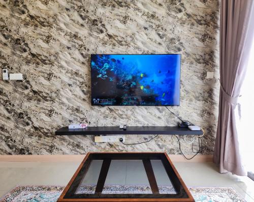 Et tv og/eller underholdning på D Pristine - Cozy Family Retreat by Cowidea