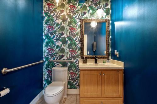 Koupelna v ubytování Banana Leaf Villa-Marley Junior Suite with Living Room