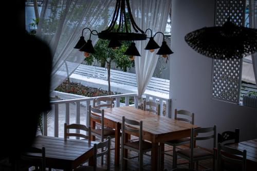 Gallery image of Hotel Fron in Sarandë