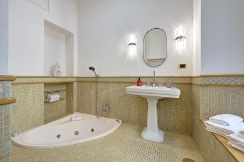 San Giovanni 3BR Balcony View IREX Apartment