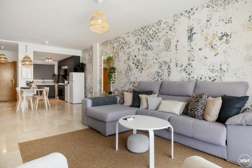 ViVi Homes - Lidia Gardens Pool, Terrace & Sea View