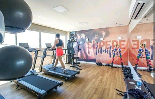 Fitness centrum a/nebo fitness zařízení v ubytování Flat 218 completo com localização privilegiada