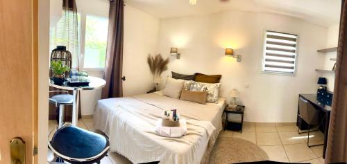 Chambre au calme l jardin I tram l Grenoble Nord St Egreve