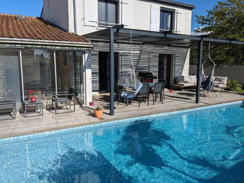 Teresa Beauté - grande maison 4 chambres proche La Rochelle Ile de Ré avec piscine