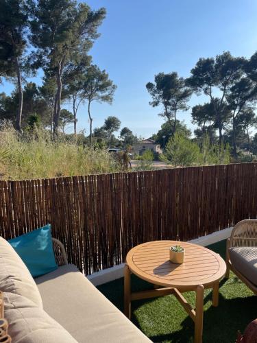 Photo de la galerie de l'établissement Appartement proche des plages, à Carqueiranne