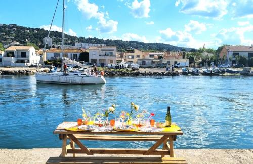 LE BARREUR Maison Authentique Sètoise La pointe Courte, Bord de Mer, Climatisée, Parking gratuit proximité