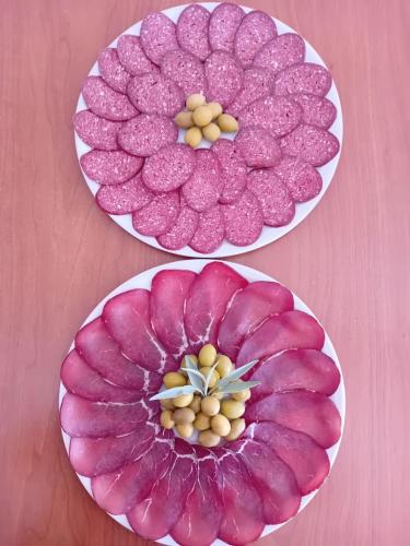 Comida en o cerca de este apartamento