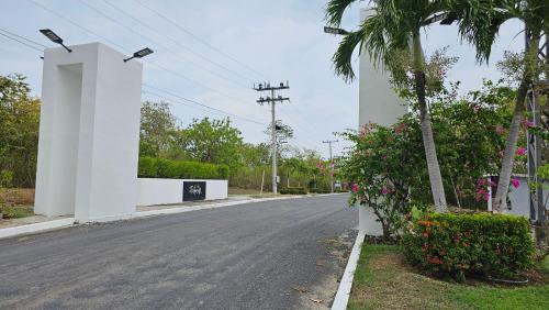 Κήπος έξω από το Cómodo Apartamento frente al Mar
