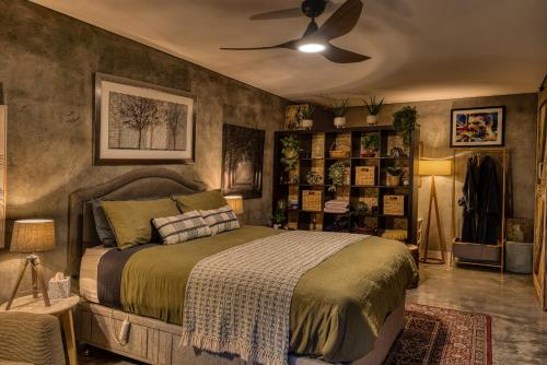 Postel nebo postele na pokoji v ubytování SALT Luxury Couples Bungalow