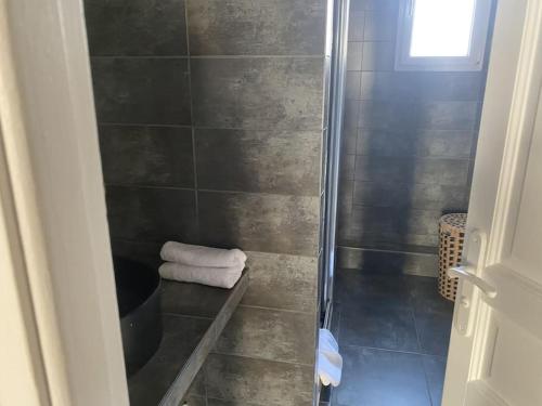 Photo de la galerie de l'établissement Exceptional location Charme Parisien, à Paris