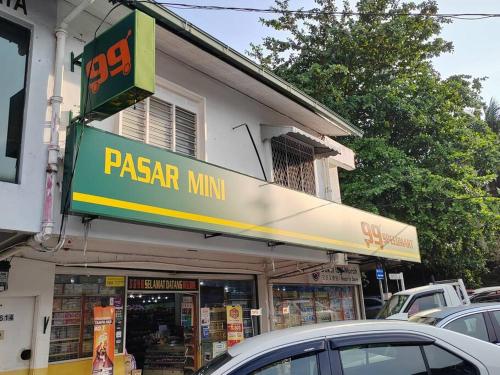 Supermarket nebo jiné obchody v  prázdninového domu nebo okolí