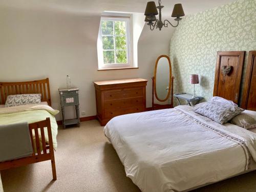 Chambre de Rose - Le Refuge des Parachutistes - en bordure du marais