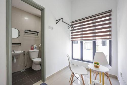 Ένα μπάνιο στο Airport #KLIA#KLIA2#MitsuiBrandOutlet#Landed House