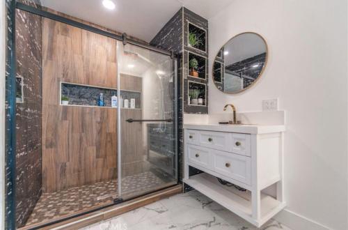 Et badeværelse på Charming Private Room 4