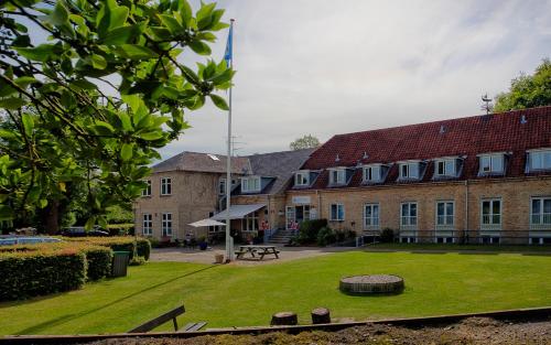 Galeriebild der Unterkunft Fredensborg Vandrerhjem, i Kongens baghave in Fredensborg