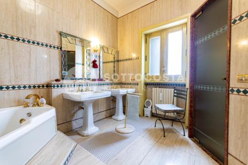 Koupelna v ubytování Villa Aida