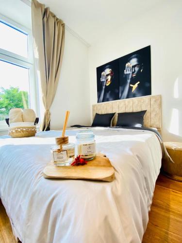 Elegant 2BR Apartment with Balcony Near Millennium City