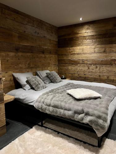 Postel nebo postele na pokoji v ubytování Nouveauté 2024 Chalet Le Lauzaret Villard-Reculas