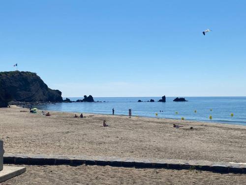A 70 metres de la plage, etage 1
