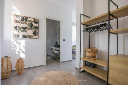 Φωτογραφία από το άλμπουμ του Miguel Luxury Beach Front Villa σε Φάνες