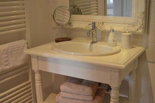 ห้องน้ำของ Appartement am Oranienpark im Kurviertel