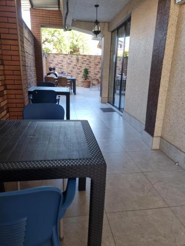 Un balcón o terraza en MAHALI HOTEL