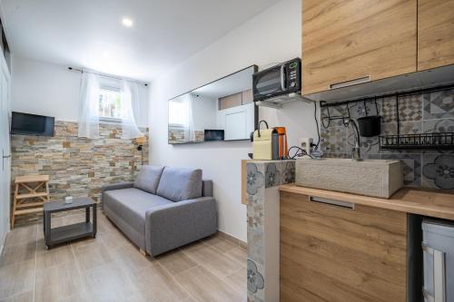 Port de Nice, Charmant studio