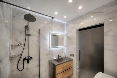 Cannes Luxury Rental - Stunning apartment with terrace to rent Grand Hotel