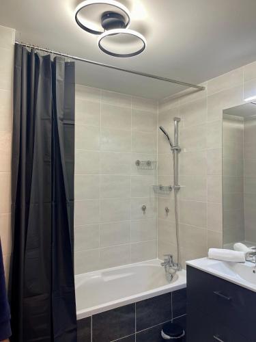 Appart Standing Balcon 6 Pers Parking Privé Tram