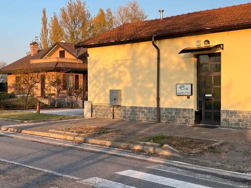 a building on the side of a street at ALLOGGI VITALE in Cesano Maderno