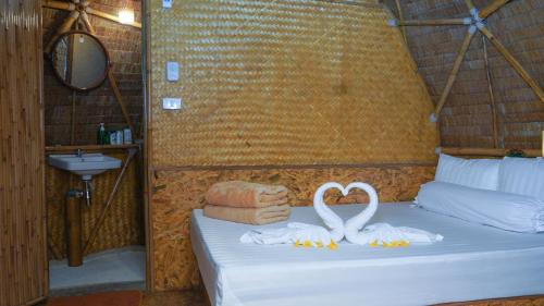 Phòng tắm tại Samui Circus Studio & Ville - Dome Bungalow 4