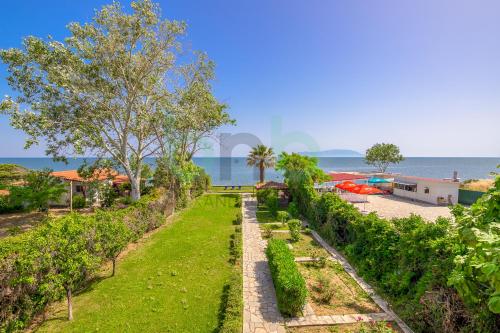 Gallery image of LEISURE Vintage Resort in Alexandroupoli