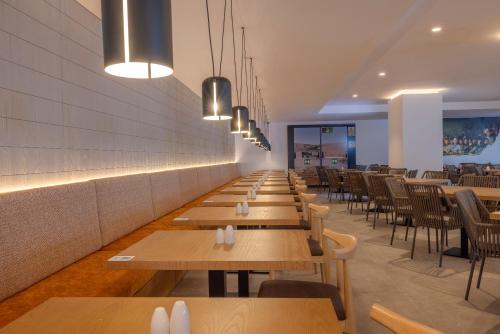 Restoran atau tempat lain untuk makan di HM Isabela-Adults Only