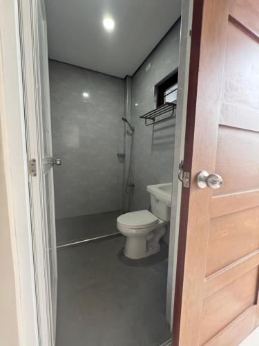 Ένα μπάνιο στο Apartment Sorsogon City