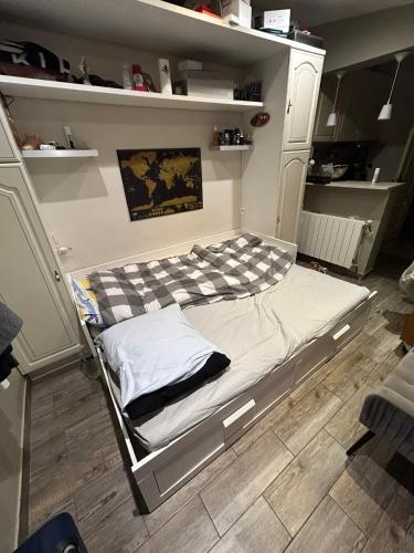 Photo de la galerie de l'établissement Studio tout équipé 5 minute gare, à Nanterre