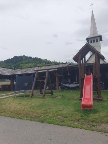 Gallery image of Pensiunea ACASA LA VLADUȚ in Borşa