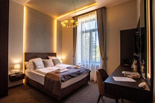 Vöröskő Villa- TITKÁRI szauna és jakkuzi használattal